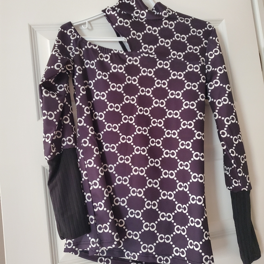 NWT Black & White silky top
